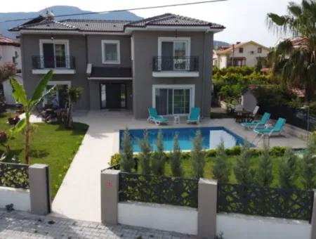 Villa Zum Verkauf In 514M2 Grundstück In Dalyan Gülpinar