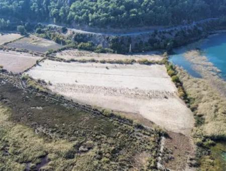 3210M2 2B Grundstück Zum Verkauf Am See In Çandır