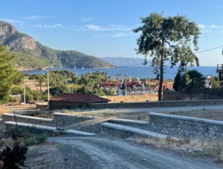 Land For Sale In Ekincik With Sea View 420M2 Zoned