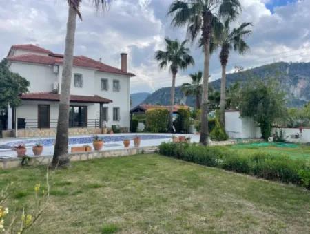 Villa For Sale In Okçular On 1007M2 Plot