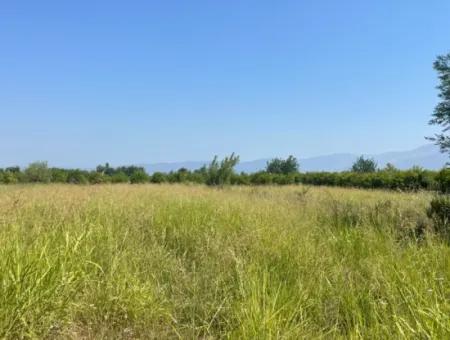 Land For Sale Of 1765 M2 In Okçular