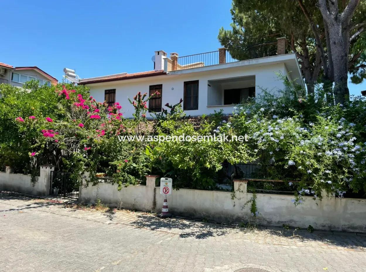 Dalyan Merkezde 5+1 Satılık Villa