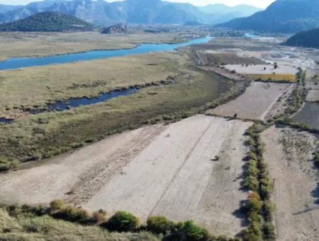 Çandır'da Göle Sıfır 3210M2 Satılık 2B Arazisi